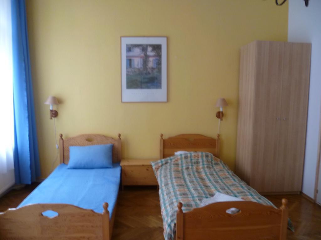 Gæstehus Eoetvoes Rooms