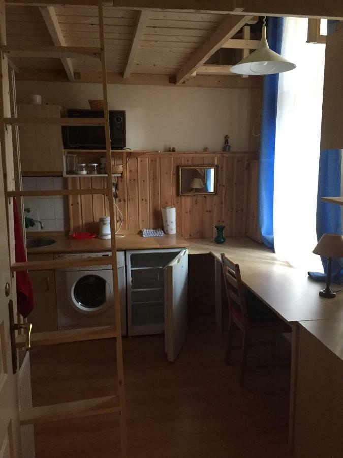 Gæstehus Eoetvoes Rooms *
